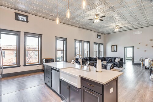 Florence Vacation Rental w/ Rooftop Deck!