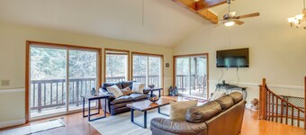 Blairsville Vacation Rental w/ Deck & Game Room!