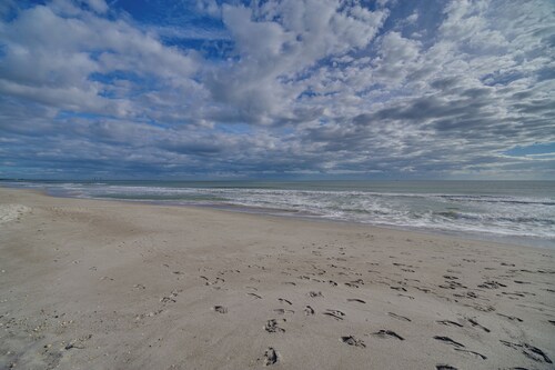 2-story Cape Canaveral Home: Walk to Public Beach!
