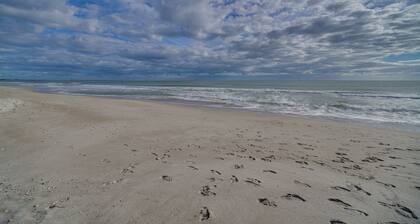 2-story Cape Canaveral Home: Walk to Public Beach!