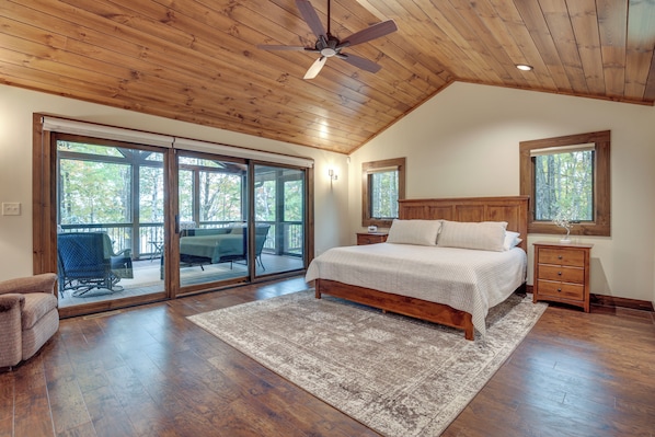 House (4 Bedrooms) | Interior