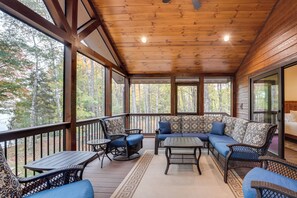 House (4 Bedrooms) | Interior
