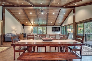 House (4 Bedrooms) | Interior