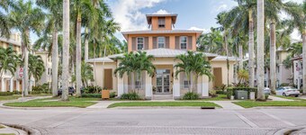 Pet-friendly Studio: 6 Mi to Jupiter Beach Park!