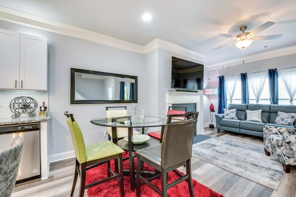 Apartment (3 Bedrooms) | Front of property
