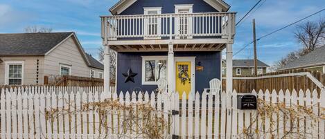 House (2 Bedrooms) | Front of property