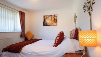 3 bedrooms, individually decorated, individually furnished, free WiFi