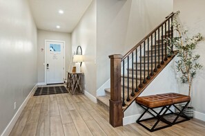 Interior - Private Pool Oasis #57 5 Bedroom Townhouse (Santa Clara)