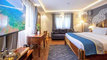 豪華雙人房 | 防敏寢具、迷你吧、房內夾萬、書桌