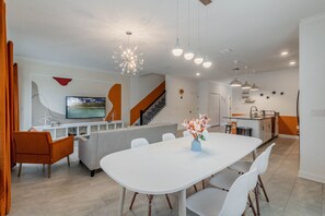 Interior - Brand New Luxury 5 Bedroom Townhome in Storey Lake Resort (Kissimmee)