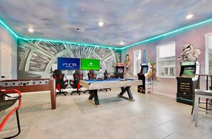 Game room - 9 Bedroom waterfront pool home in Storey Lake Resort (Kissimmee)
