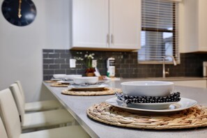 Dining - Storey Lake Resort waterfront 7 bedroom home with games room (Kissimmee)