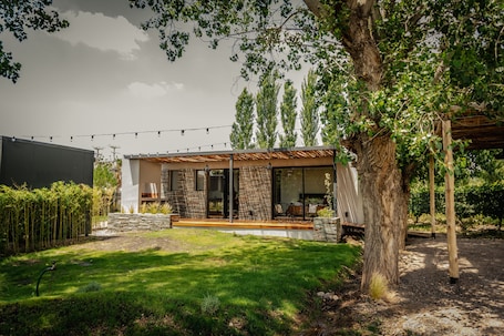 Fachada de la propiedad