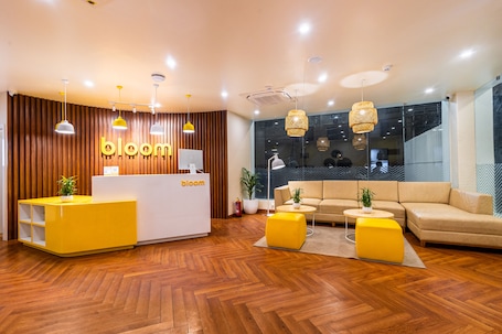 Reception. Bloom Hotel - Ranchi
