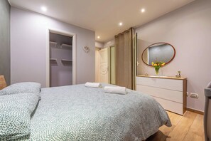 1 chambre, fer et planche à repasser, Wi-Fi gratuit, draps fournis