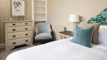 3 bedrooms, iron/ironing board, travel crib, WiFi