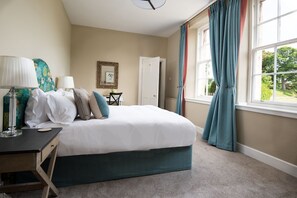 3 bedrooms, iron/ironing board, travel cot, WiFi