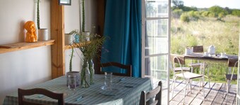 Mágica Cabaña en Entorno Natural Único a 2 km del Río Negro y 5 K de Mercedes