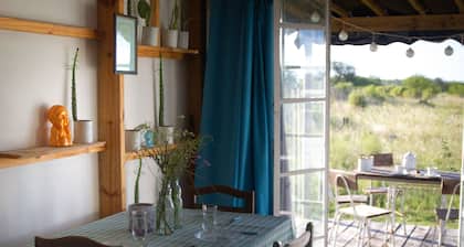 MĂĄgica Cabaña en Entorno Natural Ănico a 2 km del RĂo Negro y 5 K de Mercedes