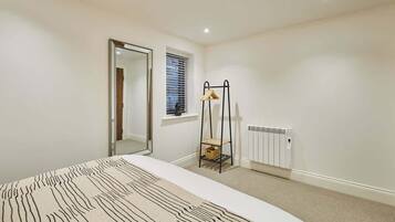1 slaapkamer, een strijkplank/strijkijzer, gratis wifi, beddengoed