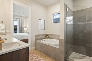Hair dryer - Private Pool Oasis #57: Private Pool/Hot Tub, community pool, splashpad, Pickleb (Santa Clara)