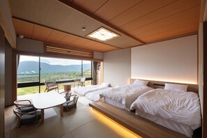 Sakura Non-smoking | 2 bedrooms, in-room safe, desk, iron/ironing board - Hakone Ashinoko Bikeikan (Hakone)