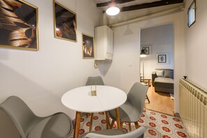 Comfort-Apartment | Eigene Küche | Großer Kühlschrank, Ofen, Herdplatte, Geschirrspüler