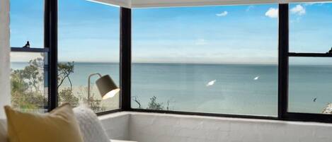 4 bedrooms, iron/ironing board, WiFi