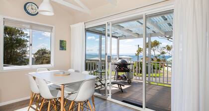 Seahaven - Pet Friendly with Ocean Views- 2 Mins to Beach