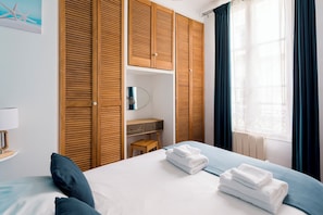 1 bedroom, iron/ironing board, travel cot, WiFi