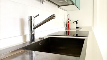 公寓 (1 Bedroom) | 私人厨房 | 微波炉、烤箱、咖啡研磨机