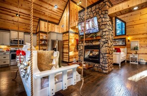 Interior - Romantic at Heart-Couple retreat (Broken Bow)