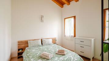 3 camere, culla da viaggio, Wi-Fi gratuito, lenzuola