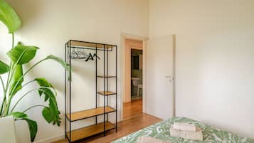 3 Schlafzimmer, Reisekinderbett, kostenloses WLAN, Bettwäsche