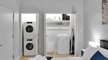 1 Schlafzimmer, Bügeleisen/Bügelbrett, kostenloses WLAN, Bettwäsche