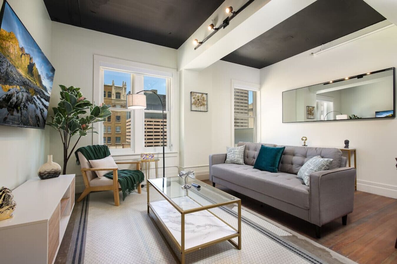 Stylish-HighRise 2BD On Riverwalk|Gym|Free Parking