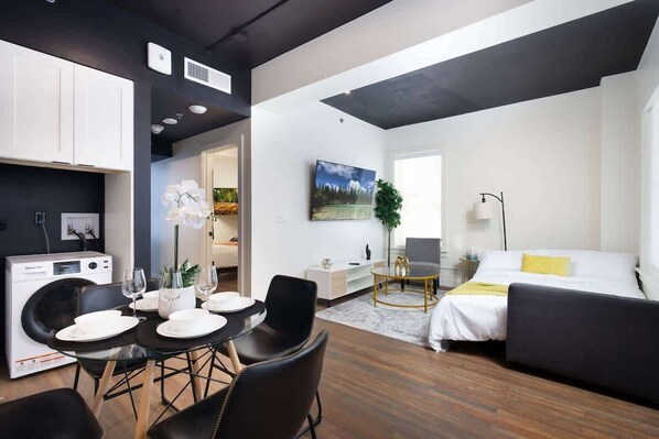 1 chambre, fer et planche à repasser, lit parapluie, Wi-Fi gratuit