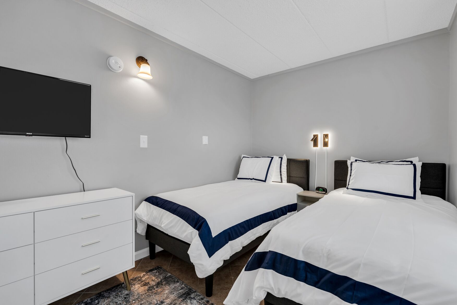 Condo Steps from the Beach & Boardwalk in Seaside