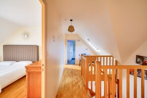 4 bedrooms, free WiFi
