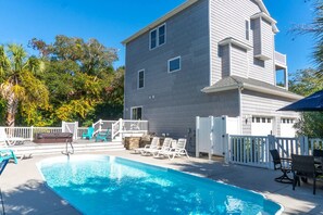 Pool - Hawk's Nest, Soundside House in Emerald Isle, NC! (Emerald Isle)