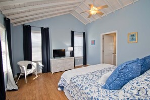 2 bedrooms, WiFi - Hook Wine and Sinker, Oceanside House in Atlantic Beach, NC! (Atlantic Beach)