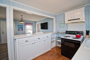 Refrigerador, microondas, horno, lavavajillas