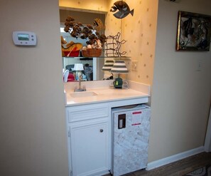 Interior - Island Beach Racquet Club 303A, Oceanfront Condo in Atlantic Beach, NC! (Atlantic Beach)