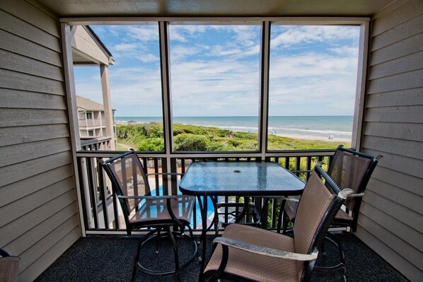 Dining - Island Beach Racquet Club 303B, Oceanfront Condo in Atlantic Beach, NC! (Atlantic Beach)