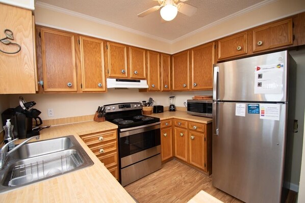 Fridge, microwave, oven, dishwasher