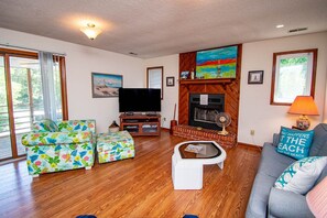 TV, DVD player - Island Dreams, Oceanside House in Emerald Isle, NC! (Emerald Isle)