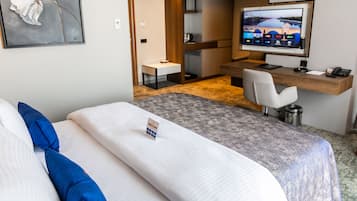 Deluxe Room, City View