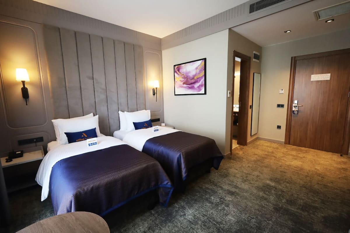 Comfort Twin Room | Premium bedding, minibar, in-room safe, desk