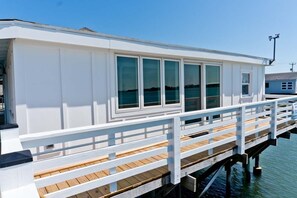 Exterior - Kolby's Kottage, Soundfront House in Beaufort, NC! (Beaufort)