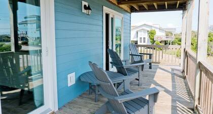 Living Under The Rainbow, Almost Oceanfront House in Emerald Isle, NC!